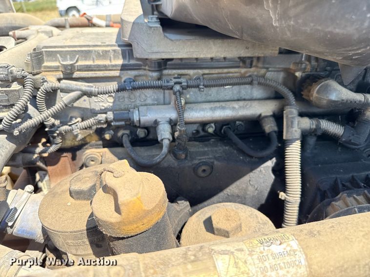 image for item EP0517 2013 Freightliner Cascadia  semi truck