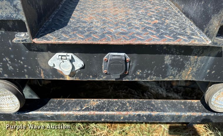 image for item EP0520 1996 Ford LN8000 flatbed truck