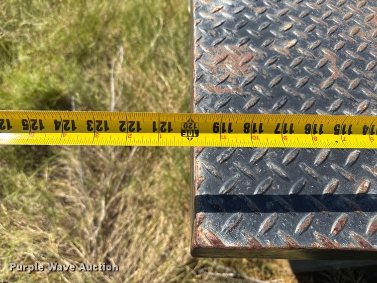 image for item EP0520 1996 Ford LN8000 flatbed truck