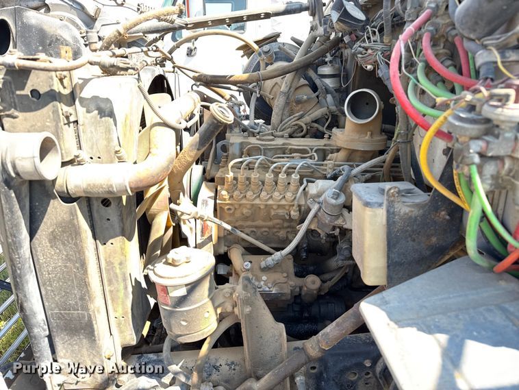 image for item EP0520 1996 Ford LN8000 flatbed truck