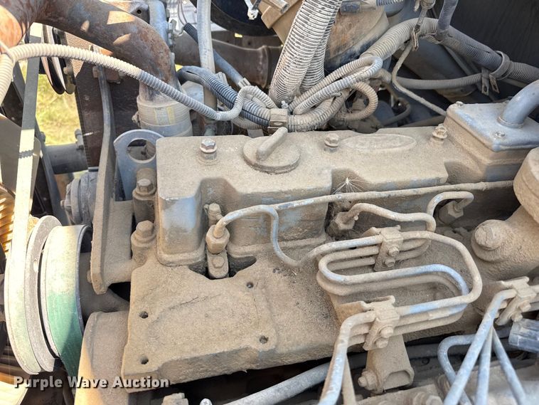 image for item EP0520 1996 Ford LN8000 flatbed truck