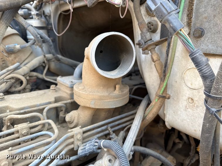 image for item EP0520 1996 Ford LN8000 flatbed truck