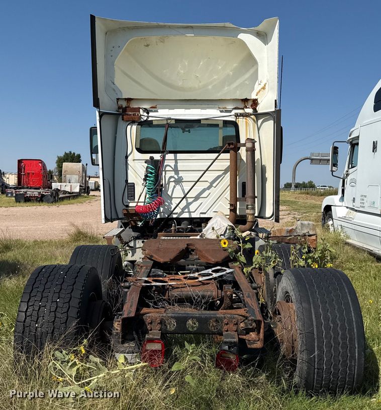 image for item EP0521 2013 International Prostar semi truck