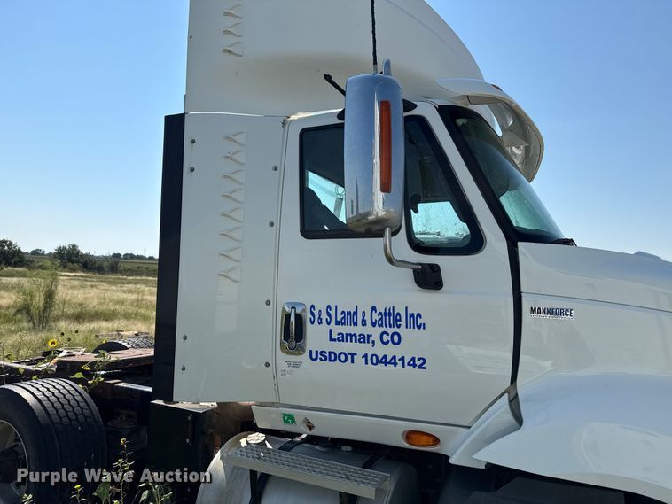 image for item EP0521 2013 International Prostar semi truck