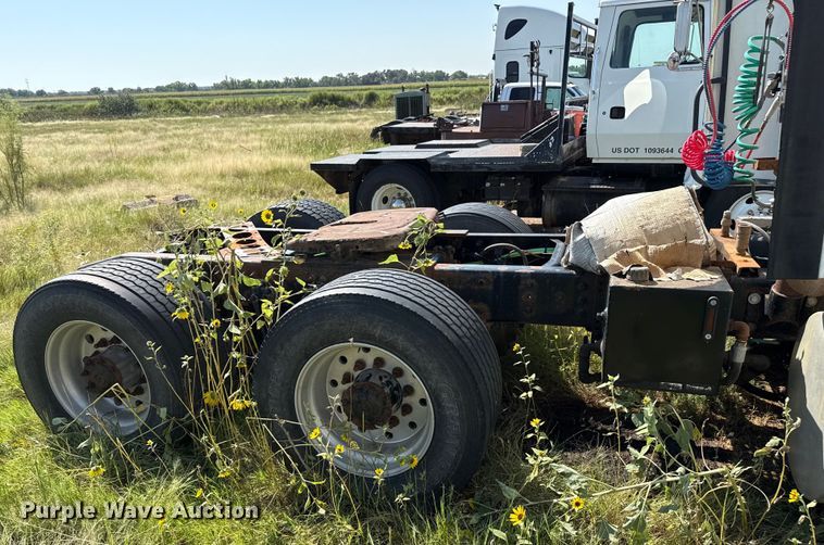 image for item EP0521 2013 International Prostar semi truck