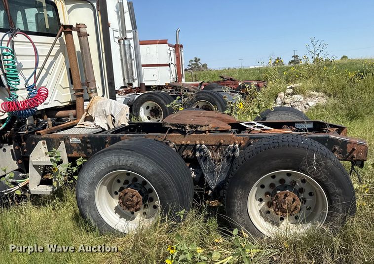 image for item EP0521 2013 International Prostar semi truck