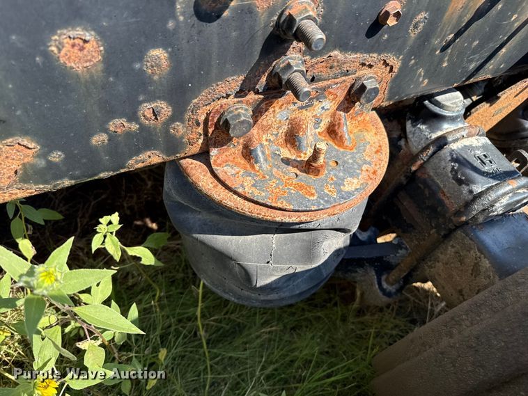 image for item EP0521 2013 International Prostar semi truck