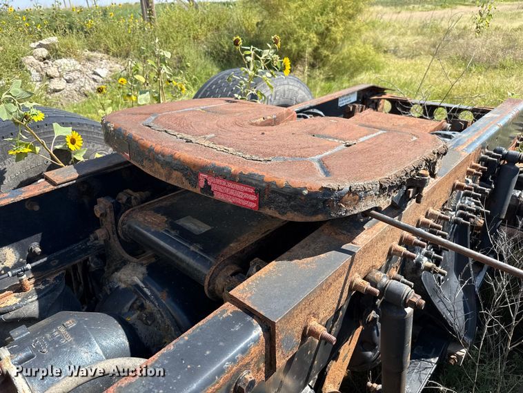 image for item EP0521 2013 International Prostar semi truck