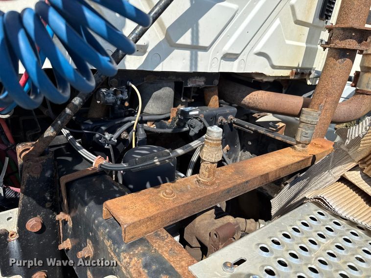 image for item EP0521 2013 International Prostar semi truck