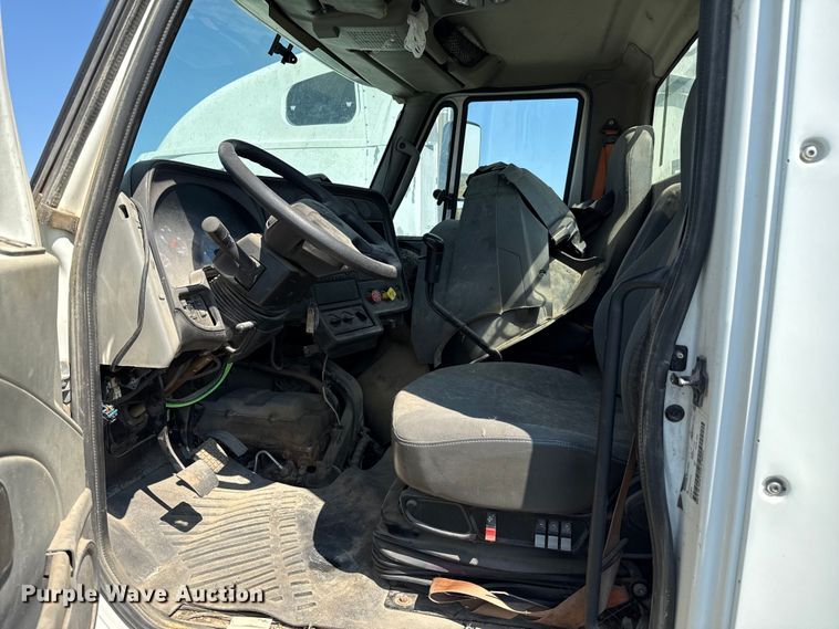 image for item EP0521 2013 International Prostar semi truck