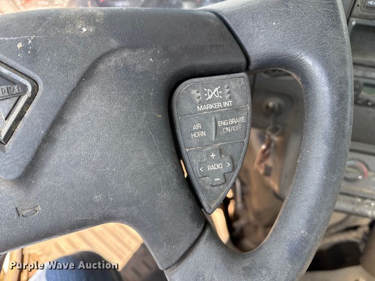 image for item EP0521 2013 International Prostar semi truck