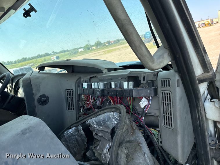 image for item EP0521 2013 International Prostar semi truck