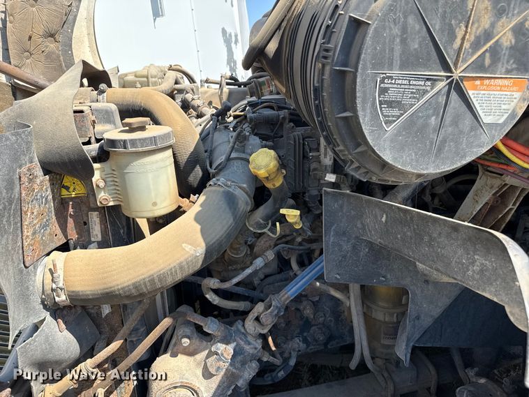 image for item EP0521 2013 International Prostar semi truck