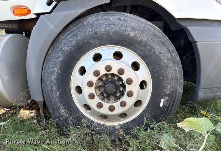 image for item EP0521 2013 International Prostar semi truck