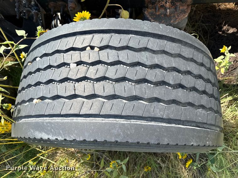 image for item EP0521 2013 International Prostar semi truck