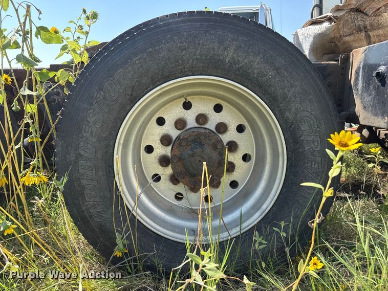 image for item EP0521 2013 International Prostar semi truck