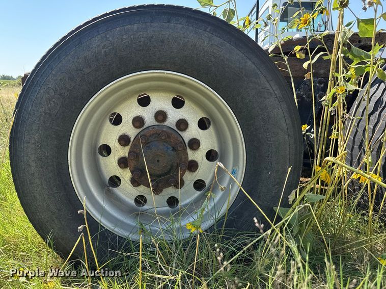 image for item EP0521 2013 International Prostar semi truck