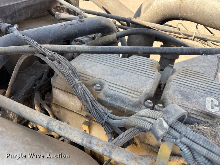 image for item EP0522 2001 Freightliner Conventional semi truck