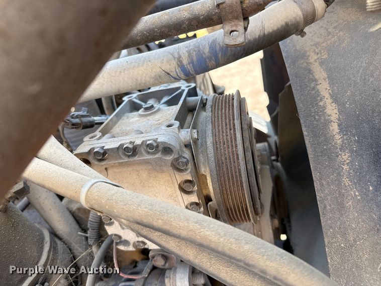 image for item EP0522 2001 Freightliner Conventional semi truck