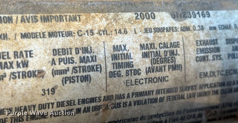 image for item EP0522 2001 Freightliner Conventional semi truck