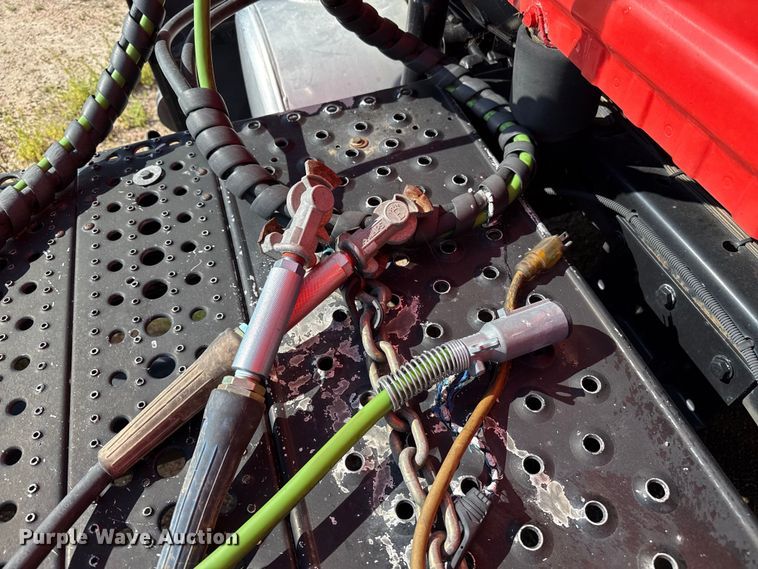 image for item EP0523 2015 Freightliner Cascadia semi truck