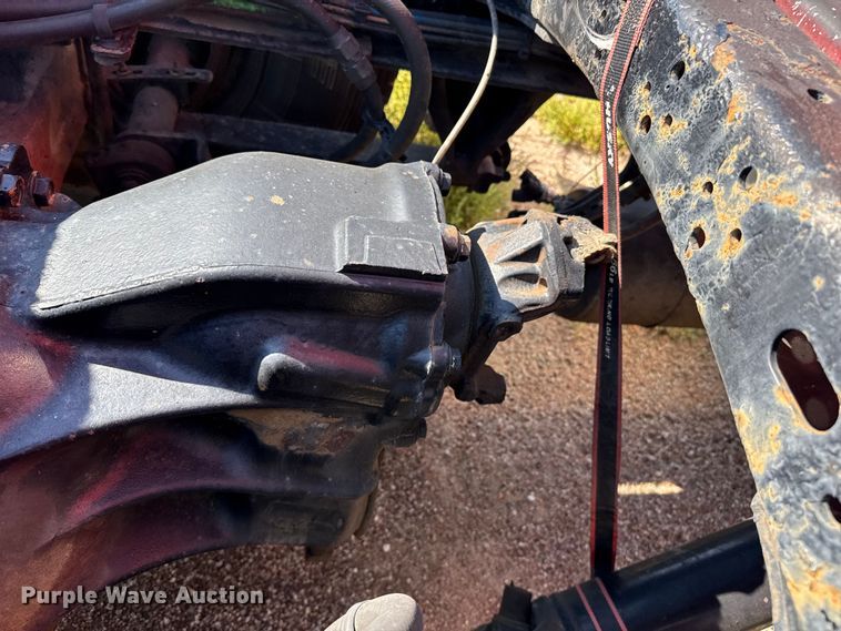 image for item EP0523 2015 Freightliner Cascadia semi truck