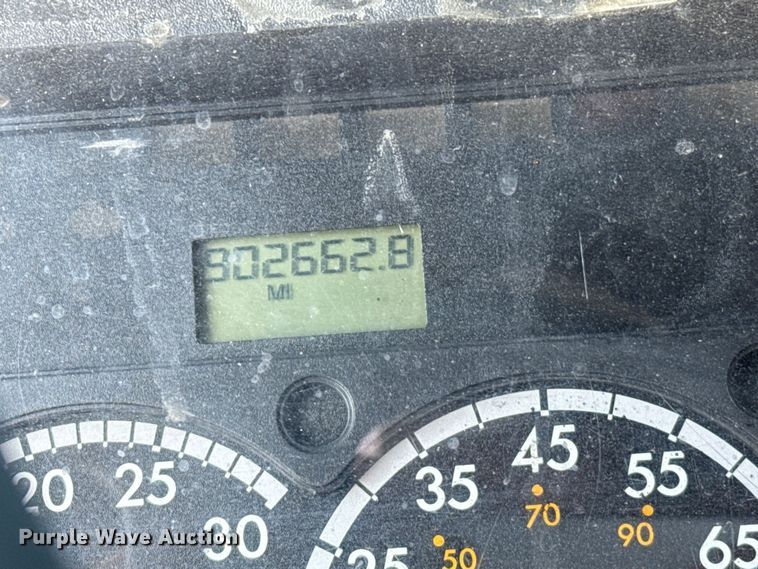 image for item EP0523 2015 Freightliner Cascadia semi truck