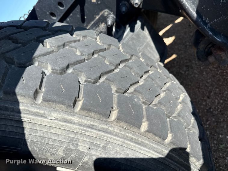 image for item EP0523 2015 Freightliner Cascadia semi truck