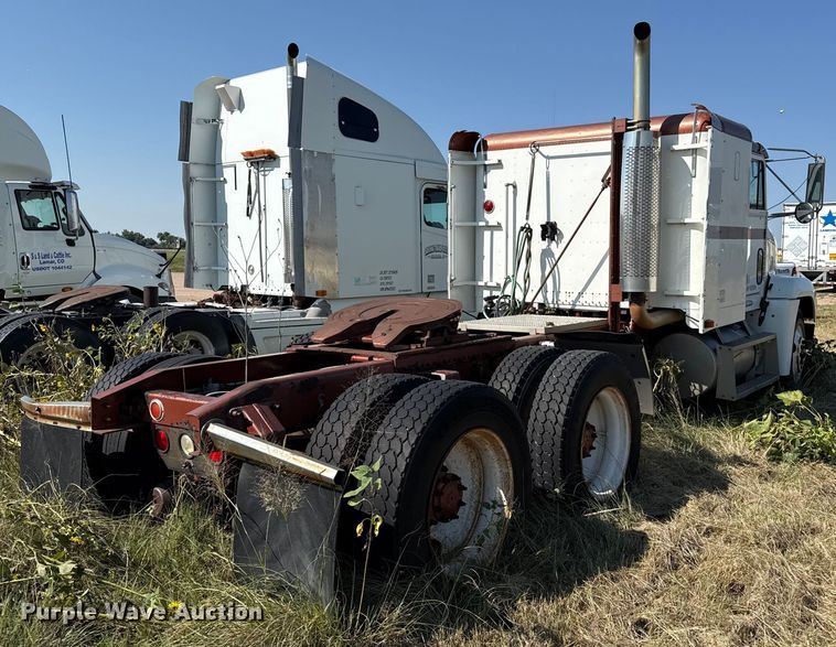 image for item EP0524 1998 Freightliner FLD semi truck