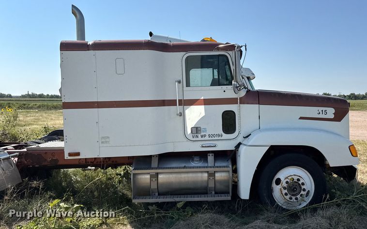 image for item EP0524 1998 Freightliner FLD semi truck