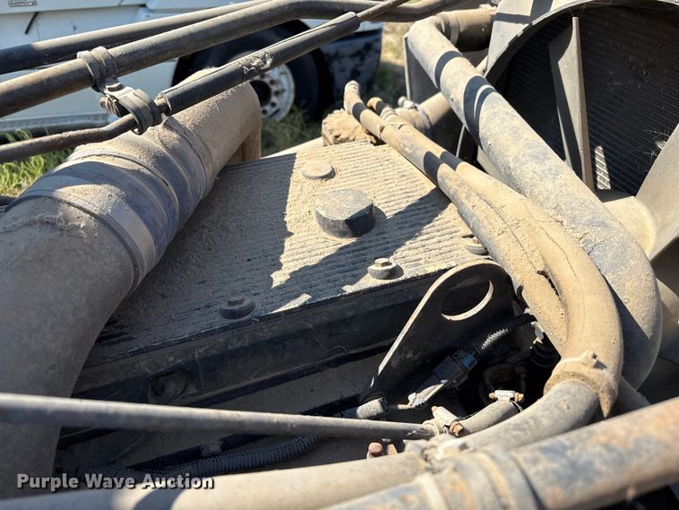 image for item EP0524 1998 Freightliner FLD semi truck