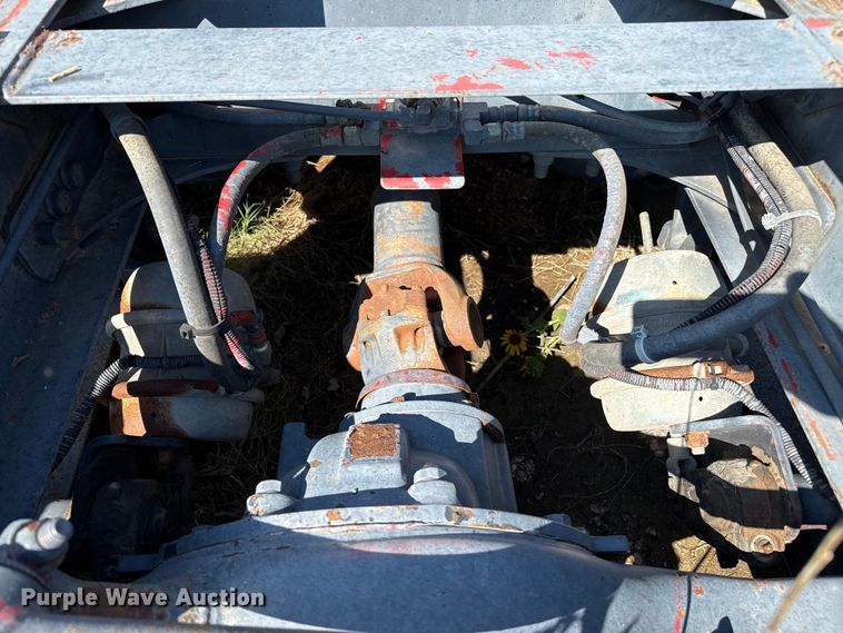 image for item EP0525 1999 Freightliner Century Class semi truck