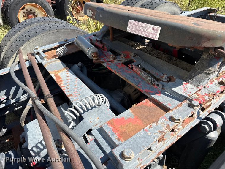 image for item EP0525 1999 Freightliner Century Class semi truck