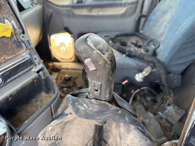 image for item EP0525 1999 Freightliner Century Class semi truck