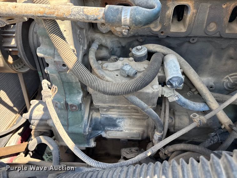 image for item EP0525 1999 Freightliner Century Class semi truck