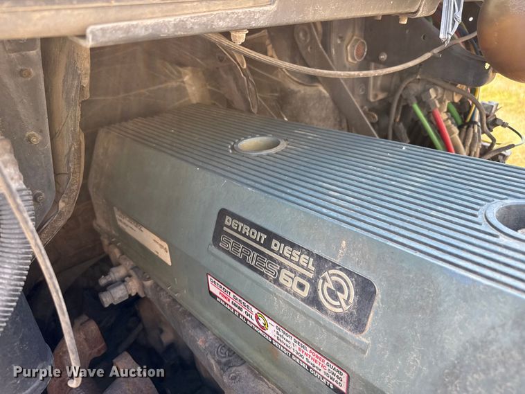 image for item EP0525 1999 Freightliner Century Class semi truck