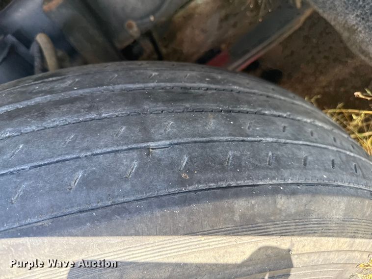 image for item EP0525 1999 Freightliner Century Class semi truck