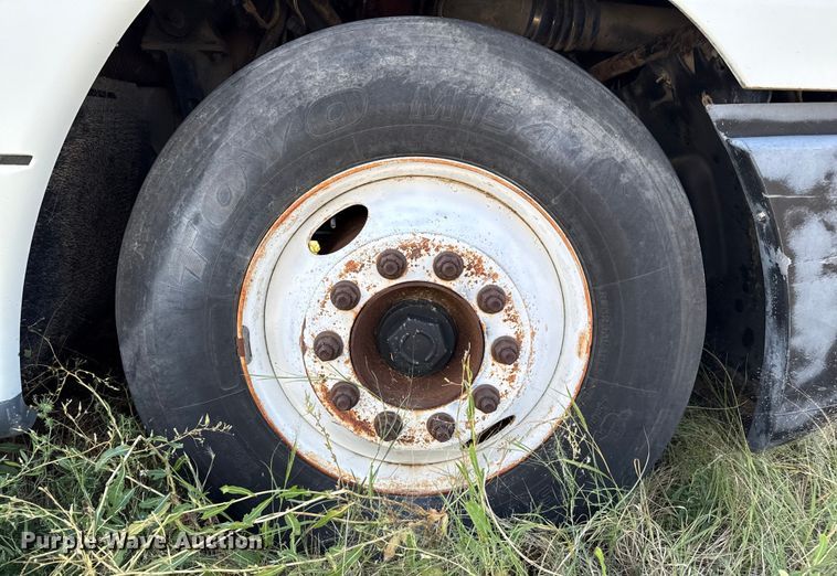 image for item EP0525 1999 Freightliner Century Class semi truck