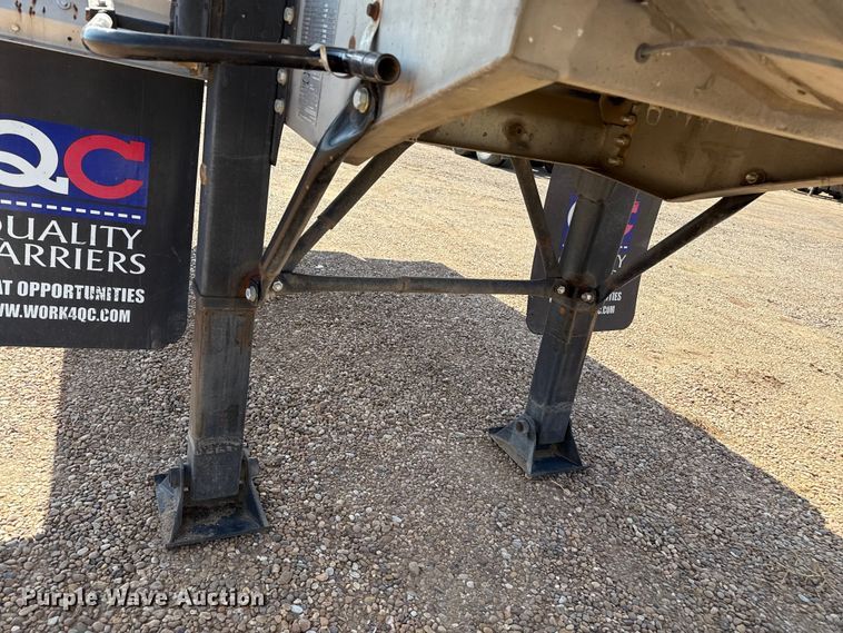 image for item EP0588 2002 Walker tank trailer