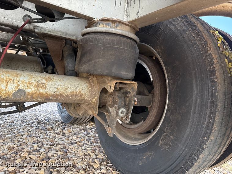 image for item EP0588 2002 Walker tank trailer