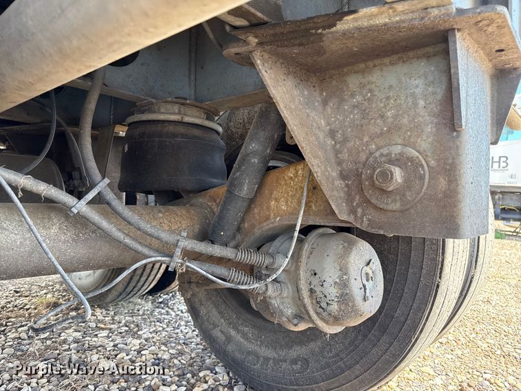 image for item EP0588 2002 Walker tank trailer