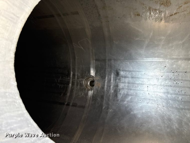 image for item EP0588 2002 Walker tank trailer