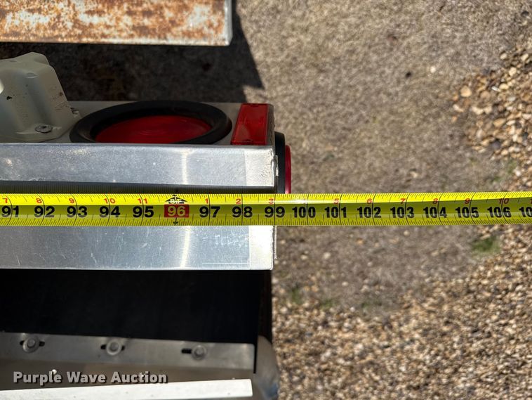 image for item EP0588 2002 Walker tank trailer