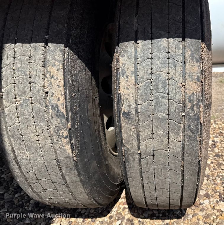 image for item EP0588 2002 Walker tank trailer