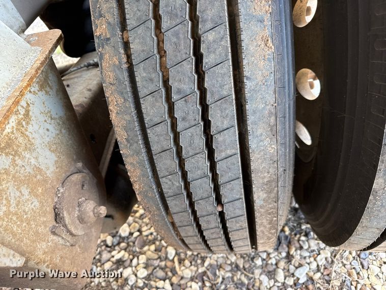 image for item EP0588 2002 Walker tank trailer