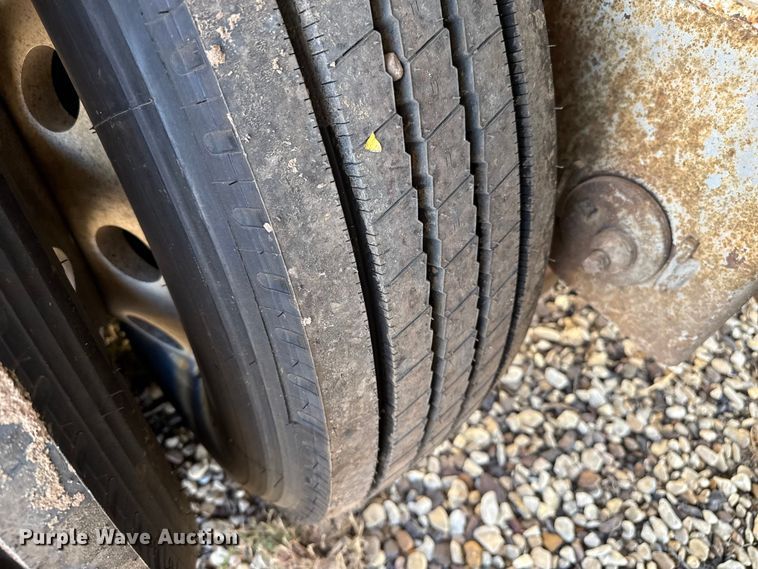 image for item EP0588 2002 Walker tank trailer