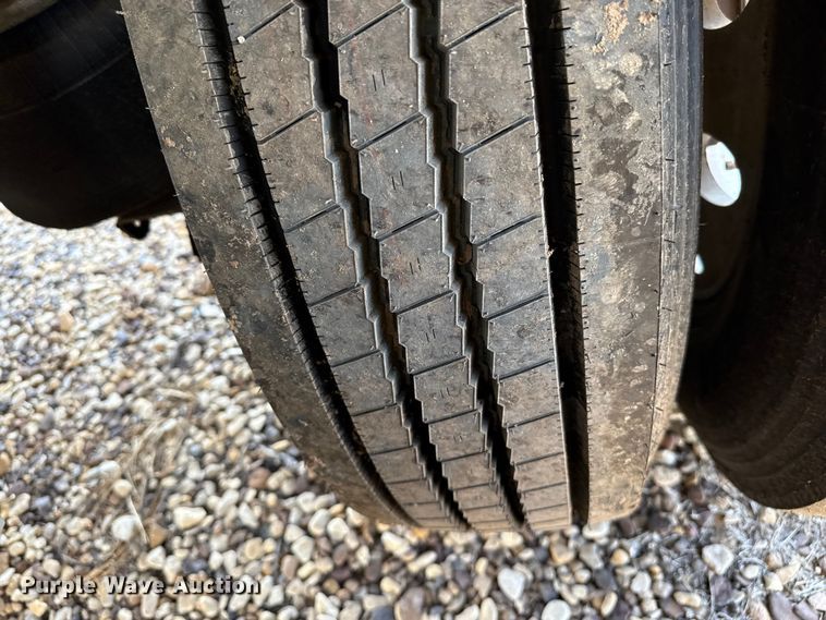 image for item EP0588 2002 Walker tank trailer