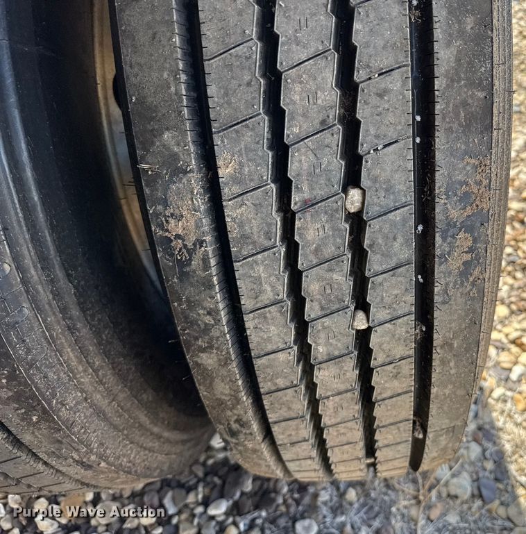 image for item EP0588 2002 Walker tank trailer