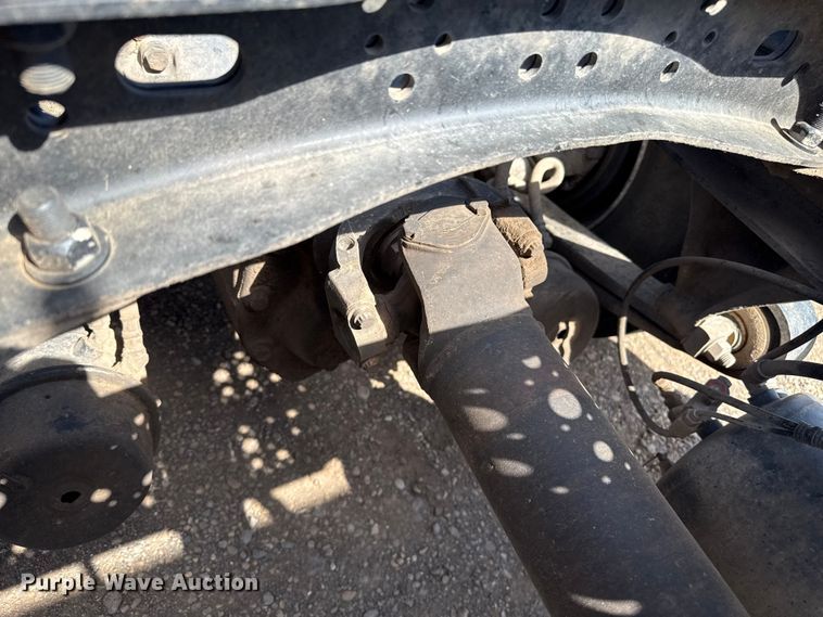 image for item EP0590 2013 Freightliner Cascadia 125 semi truck