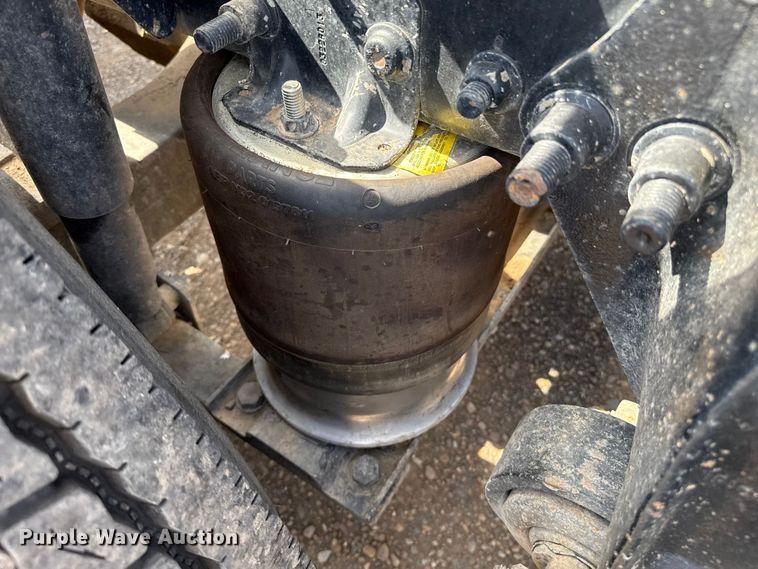 image for item EP0590 2013 Freightliner Cascadia 125 semi truck